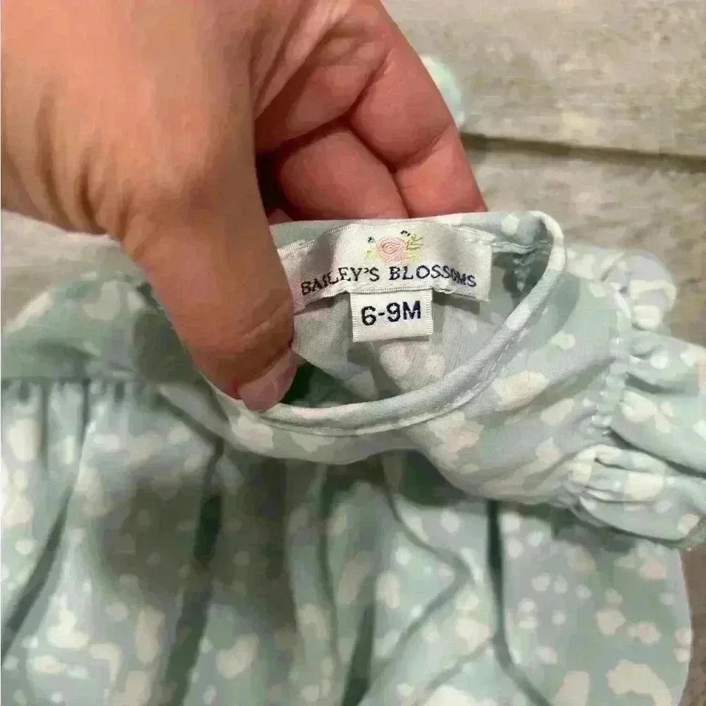 Bailey’s Blossom Ruffle Sleeve Bubble Romper Size 6-9 months - Picture 3 of 4